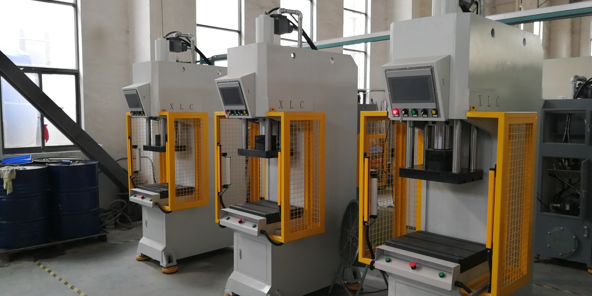 �ŷ��͉��C����